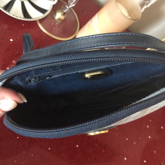 COPY - Vintage Gucci hand bag in excellent condit… - Picture 3 of 5